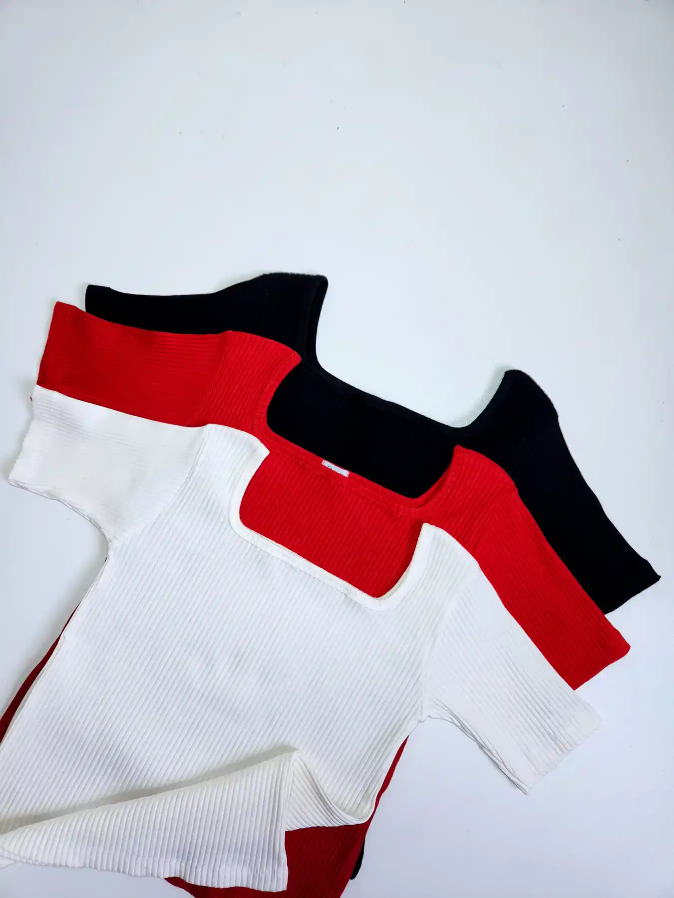 e تیشرت یقه خشتی ربلا - تصویر 1